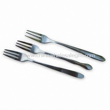 Ruostumaton teräs Cutlery Set sisältää lusikat, veitsi, haarukka, ja vahvuuksina ovat saatavilla