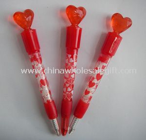 LED lys Pen med rødt hjerte
