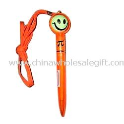 Lächelnde Gesicht hängen Seil Pen