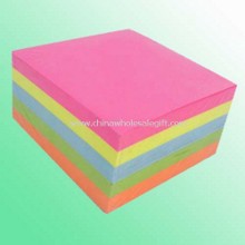 Fluoreszierende Cube-Hinweis images
