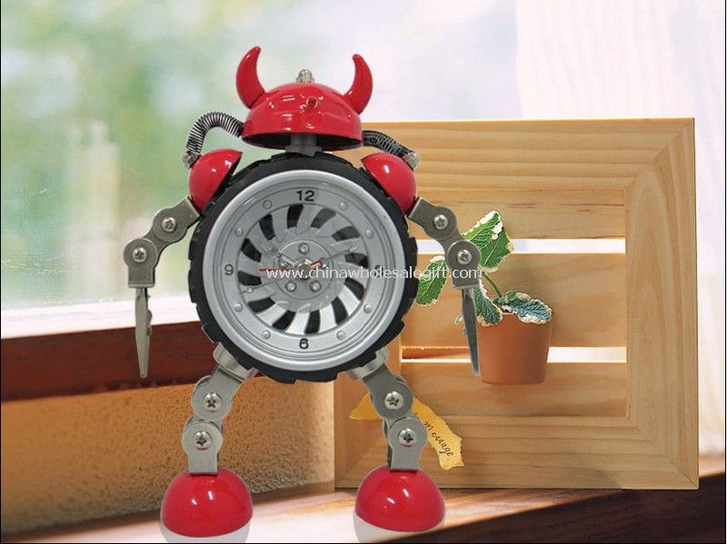 Металлический робот часов