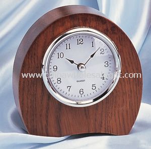 Zegar drewniany stół