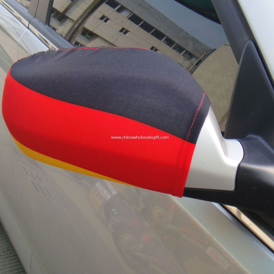 Mobil cermin bendera Jerman