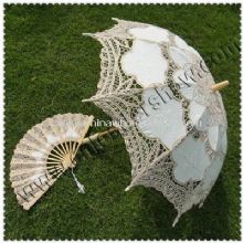 Mariage parapluie de lacet avec des Fans images
