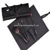 مجموعة فرشاة ماكياج 4 قطع مع حقيبة مستحضرات التجميل السوداء images
