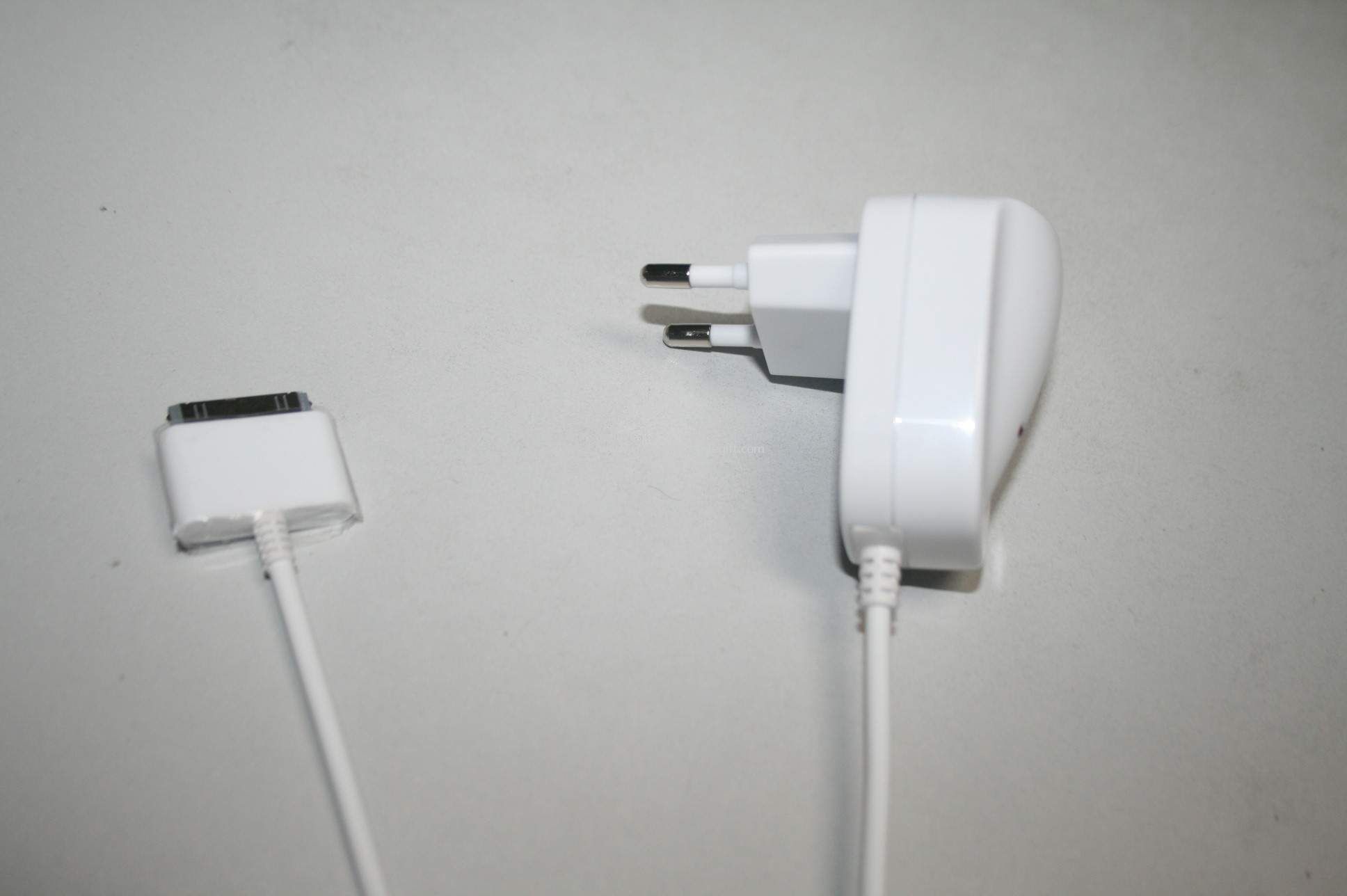 Wall charger for iPod/iPhone