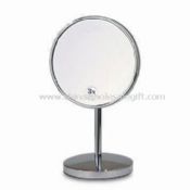 Makeup-spejl med 3 x forstørrelse lavet af jern og glas images