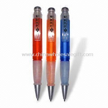 Pulpen dengan handal mekanisme Twist-top