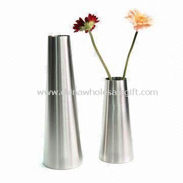گلدان ساخته شده از فولاد ضد زنگ