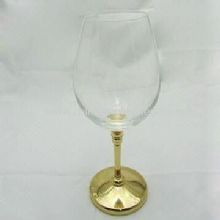 Red Wine Glass with Leadless Crystal Cup Body and Metal Base images