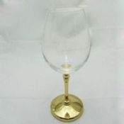 Copa de vino tinto con Base metálica y cuerpo de la taza de cristal sin plomo images