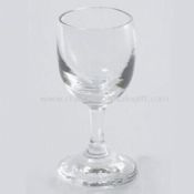 Copo de vinho branco feito de cristal com capacidade de 28ml images