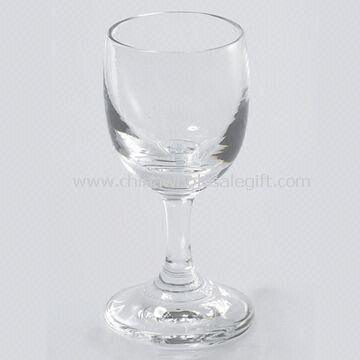 Weißes Glas Wein hergestellt aus Kristall mit 28ml Inhalt
