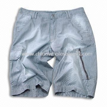 Pendek Jeans dengan beberapa kantong dan ritsleting terbuat dari 100% Cotton Fabric