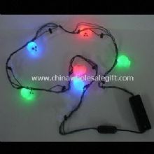 Clignotant Collier crâne Light-up avec des couleurs arc en ciel et Effets images