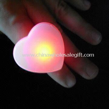 Anillo de dedo LED en diseño de la forma del corazón