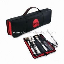 Picknick-Grill-Tasche mit 1,5 mm Edelstahl Klinge und Tong mit Holzgriff images