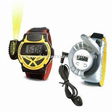 Multifunción de radio FM con reloj mini antorcha y auriculares