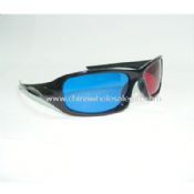 Red and Blue polarized 3D Glass images