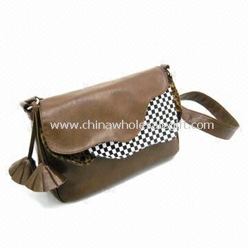 Leisure Shoulder Bag Made of Synthetic Leather
