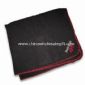 Coperta in pile con motivo goffrato small picture