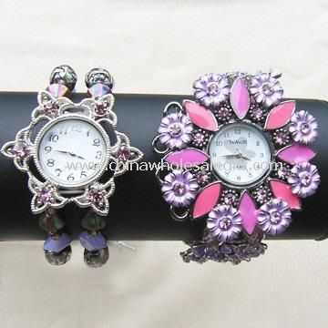 Flower-shaped Watch Bracelets Made up of Rhinestones