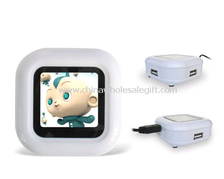 Hub USB cu ecran de anunţuri