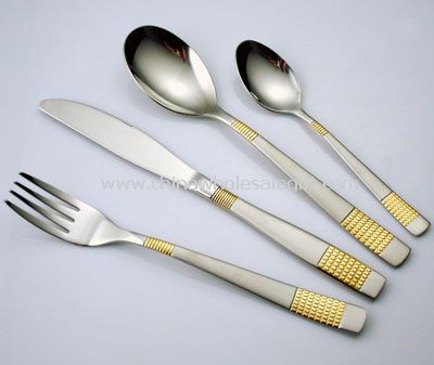 Emas plating menangani sendok garpu set