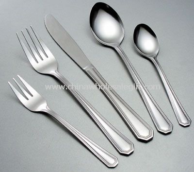 Stainless steel cutlery set with 18/0 material