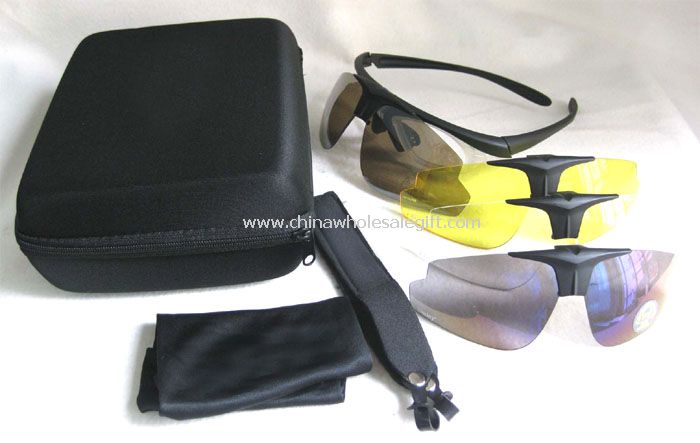 Replaceable Glasses with Pocket