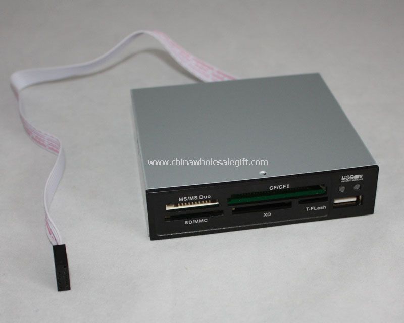 Interne All-in-1-kortlæser med USB-hub for stationær computer