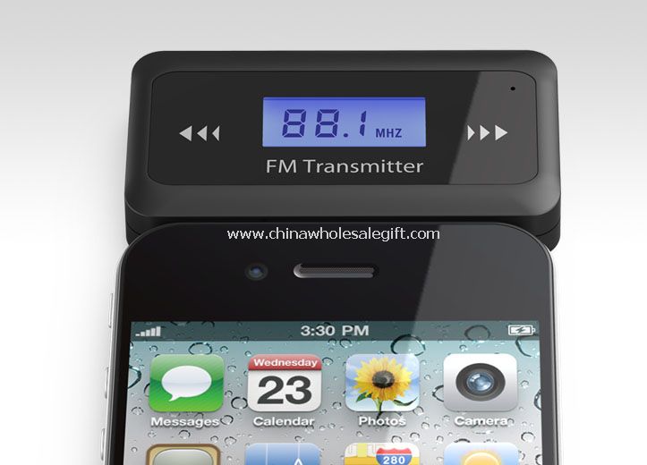 FM transmitter for IPhone