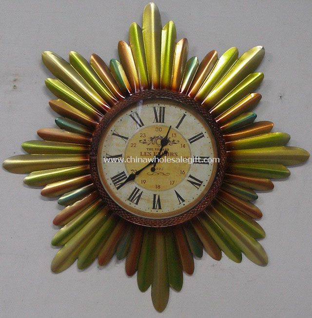 Reloj del cuadro metálico