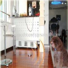 Wireless indoor dog FENCE system with electric shock collar images