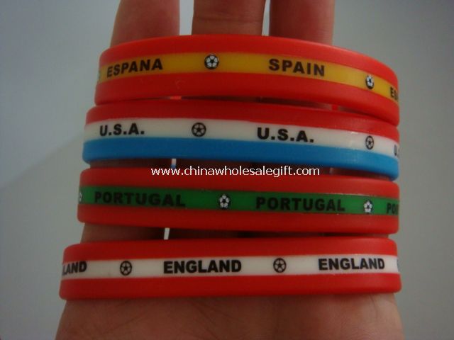 bracelets multicolores