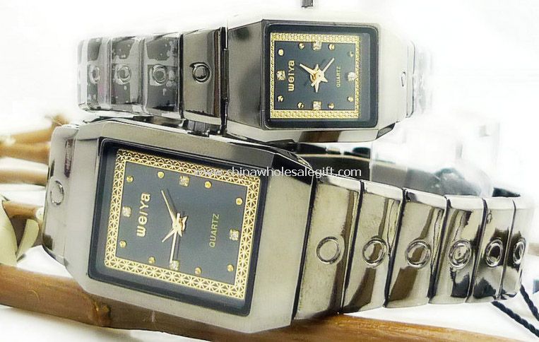 Reloj de acero inoxidable de moda