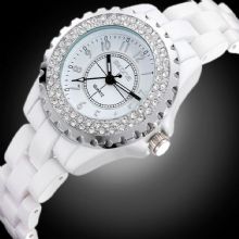 Lady fashion watch with diamond images