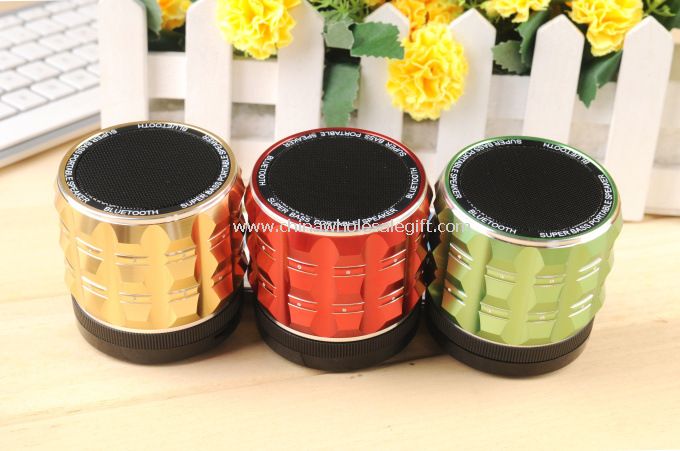 Nirkabel Bluetooth Speaker logam perumahan dukungan TF kartu FM radio fungsi