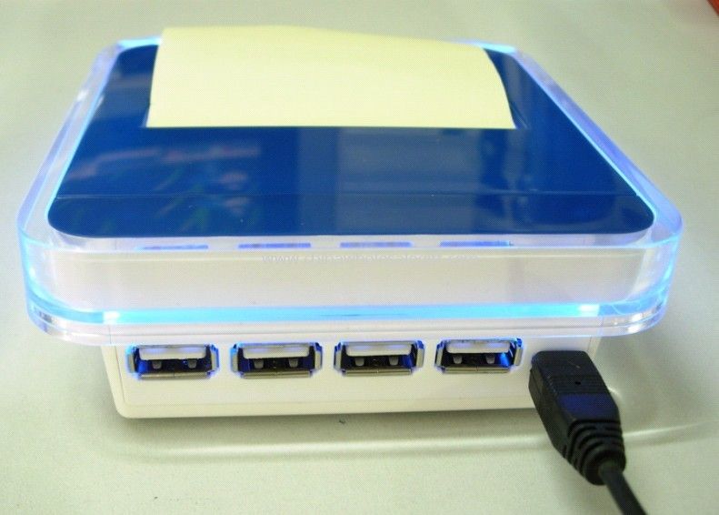 USB Hub med Memo Dispenser