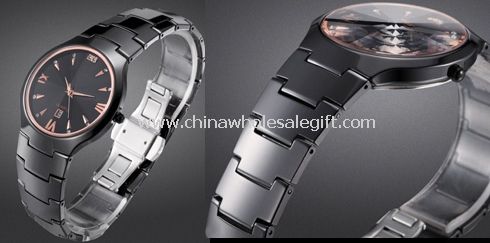 Черные элегантные керамические часы
