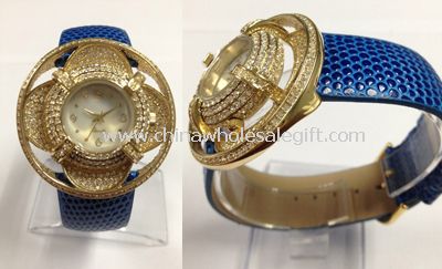 Crystal topi watch