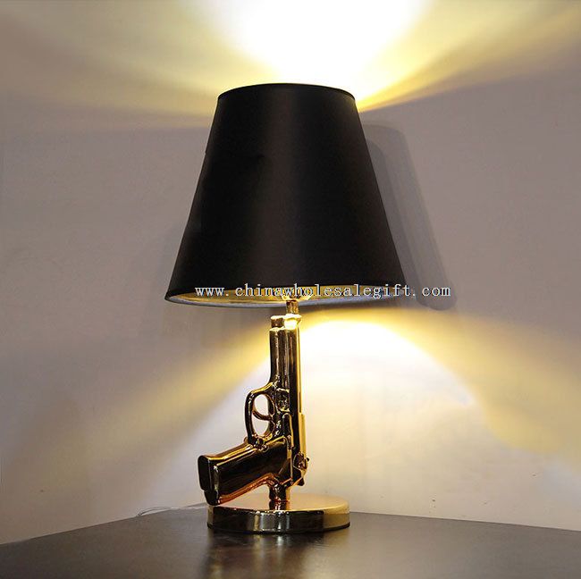 Pokovovat moderní stolní lampa
