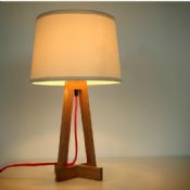 Dřevěná stolní lampa jednoduchý styl images