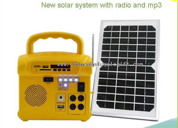 Solar camping light with FM radio