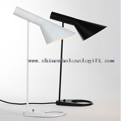 Lampa stołowa żelaza oświetlenie stołu