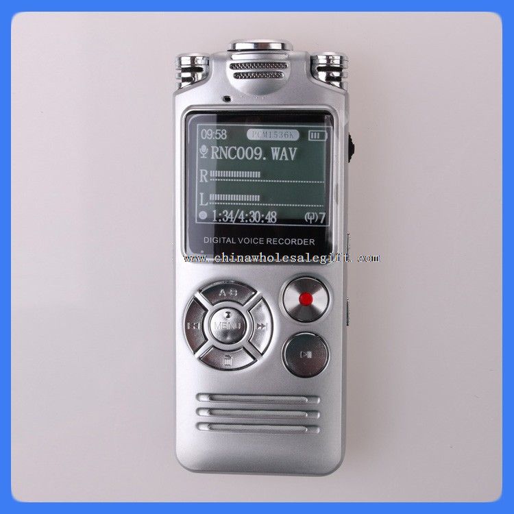 Voice recorder with external microphone