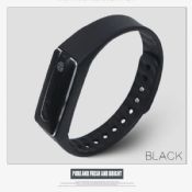 Bluetooth wristband activité tracker avec podomètre images