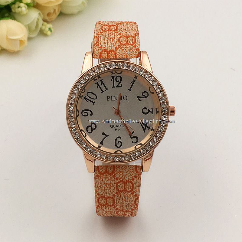 Women Leather Strap Casual Wrist Watches