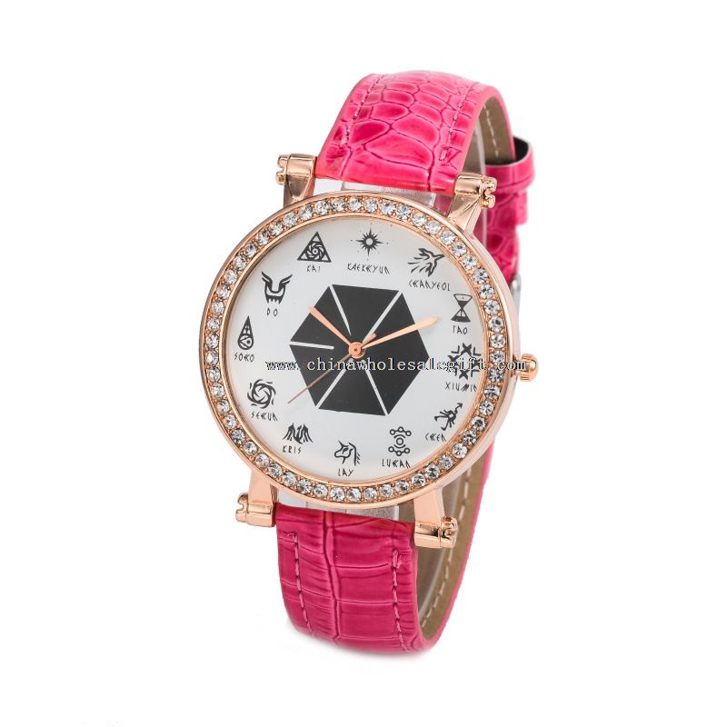 women leather strap watch