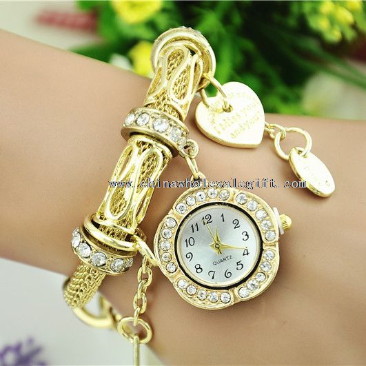 reloj de pulsera de malla